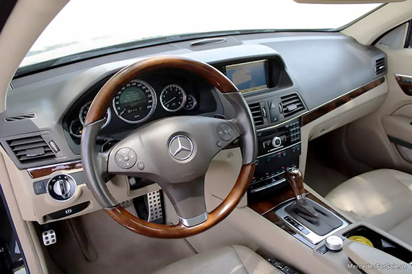 black 2011 Mercedes e550