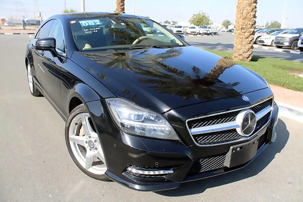 Image of a pre-owned 2015 black Mercedes-Benz Cls550 car