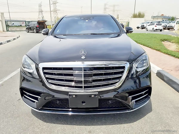 Image of a pre-owned 2020 black Mercedes-Benz S560 car