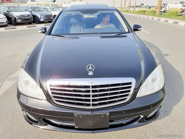Image of a pre-owned 2009 black Mercedes-Benz S550 car
