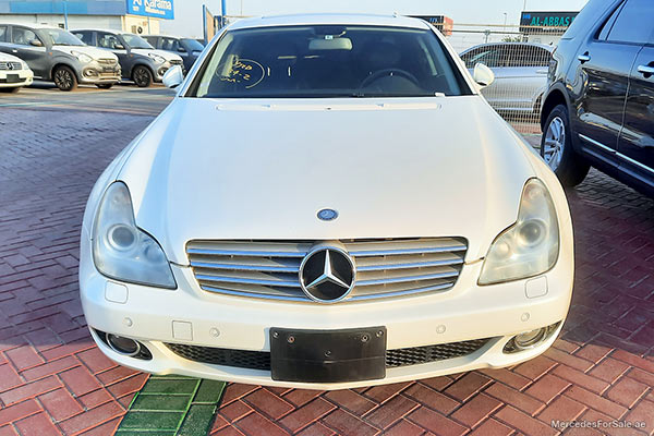 Image of a pre-owned 2008 white Mercedes-Benz Cls350 car