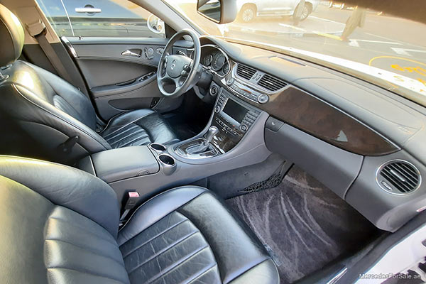 white 2008 Mercedes cls350