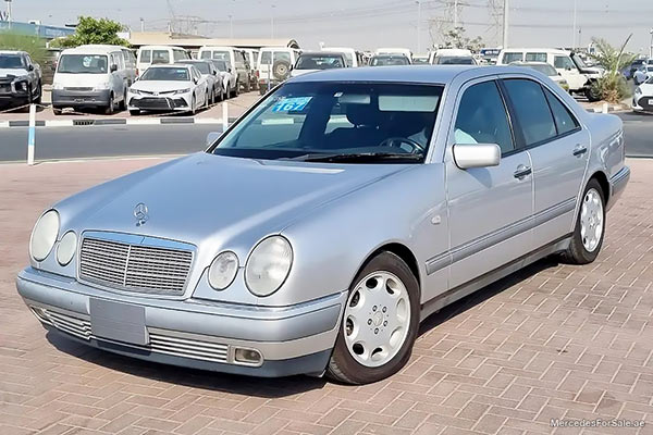 Image of a pre-owned 1999 silver Mercedes-Benz E320 car