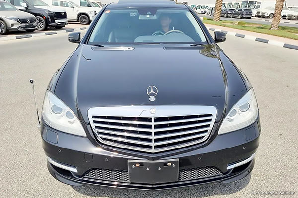 Image of a pre-owned 2010 black Mercedes-Benz S350 car
