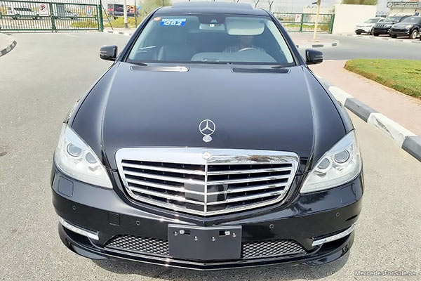 Image of a pre-owned 2013 black Mercedes-Benz S350 car