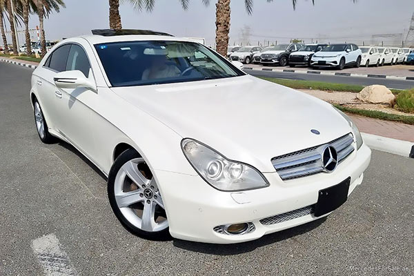 Image of a pre-owned 2009 white Mercedes-Benz Cls350 car