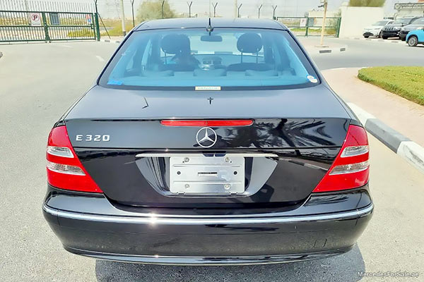 black 2004 Mercedes e320