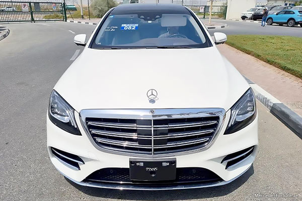 white 2018 Mercedes s400