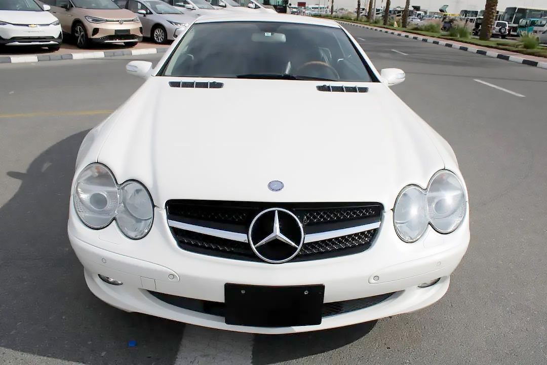 white 2006 Mercedes sl500