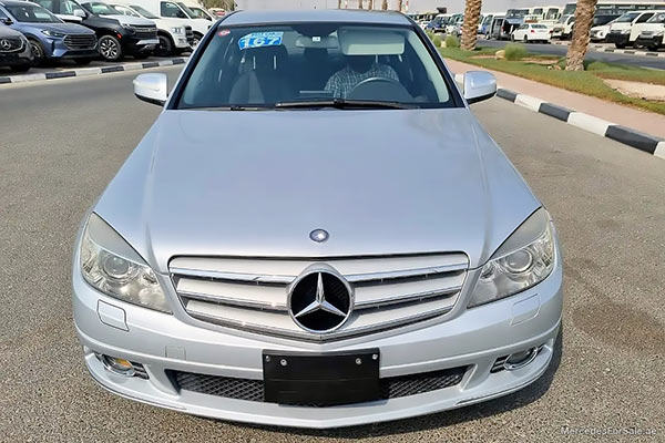 Image of a pre-owned 2009 silver Mercedes-Benz C250 car