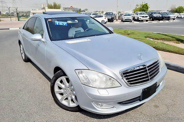 Image of a pre-owned 2006 silver Mercedes-Benz S350 car