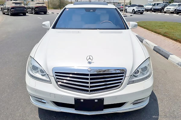 Image of a pre-owned 2010 white Mercedes-Benz S550 car