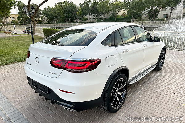 white 2023 Mercedes glc200