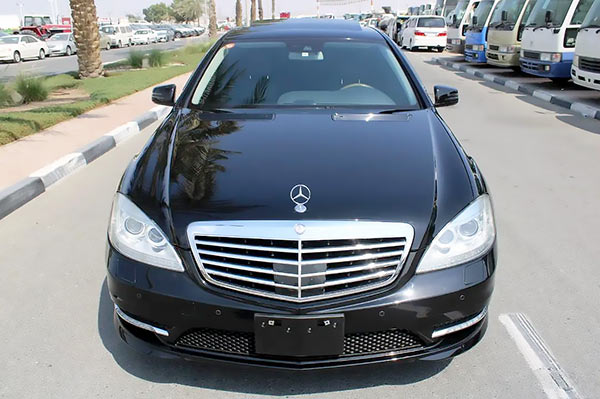 Image of a pre-owned 2013 black Mercedes-Benz S350 car