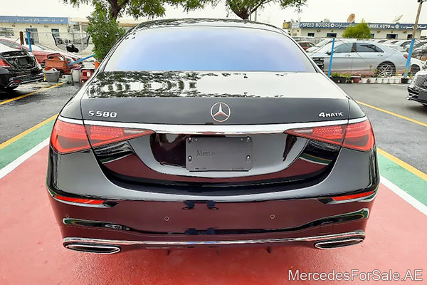 black 2022 Mercedes s580