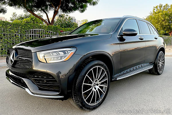Image of a pre-owned 2020 black Mercedes-Benz Glc300 car