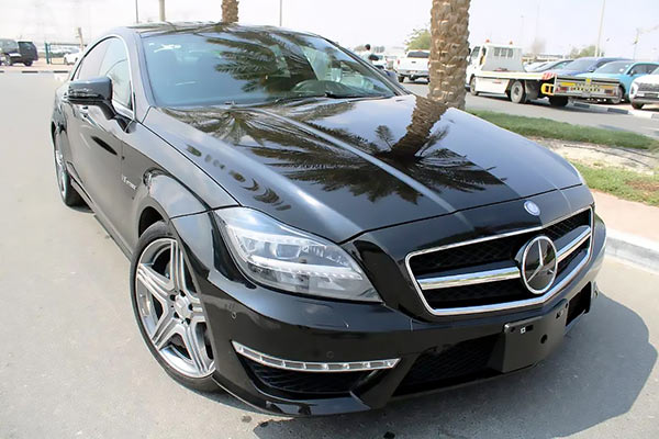 Image of a pre-owned 2013 black Mercedes-Benz Cls63 car