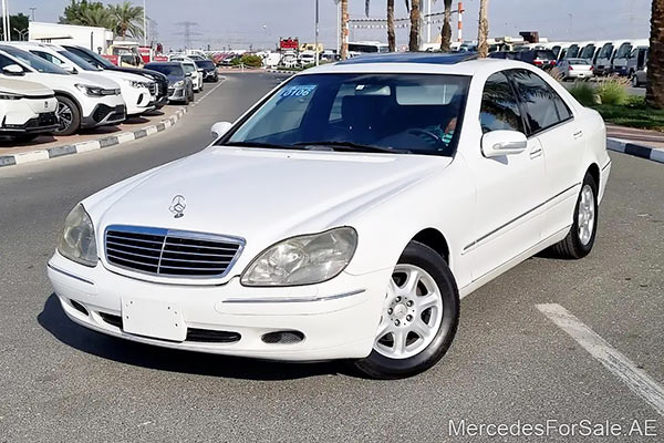 Image of a pre-owned 2000 white Mercedes-Benz S320 car
