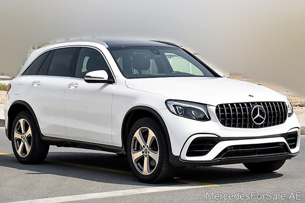 Image of a pre-owned 2019 white Mercedes-Benz Glc300 car