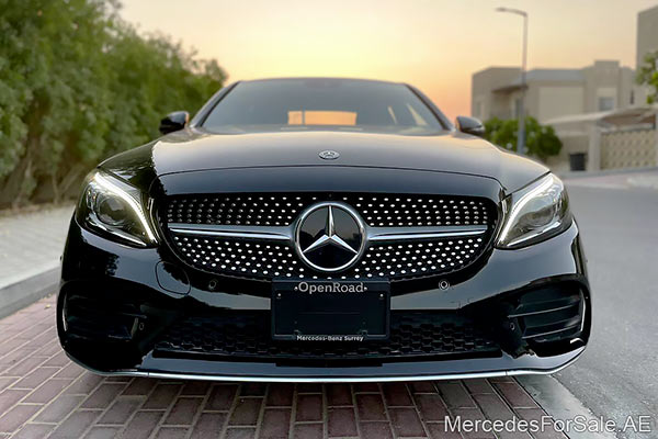 black 2019 Mercedes c300
