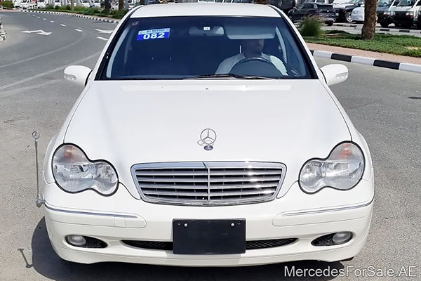 white 2002 Mercedes c200