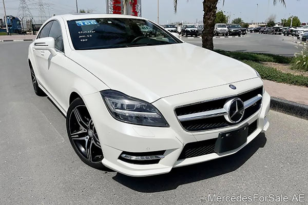 Image of a pre-owned 2014 white Mercedes-Benz Cls350 car