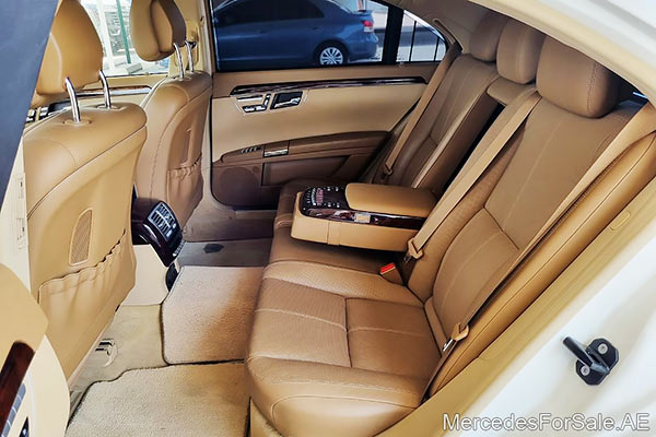 مرسيدس s550 لون ابيض موديل 2007