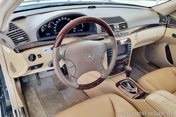 مرسيدس s500 لون أسود موديل 2004