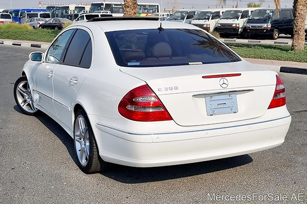 مرسيدس e350 لون ابيض موديل 2006