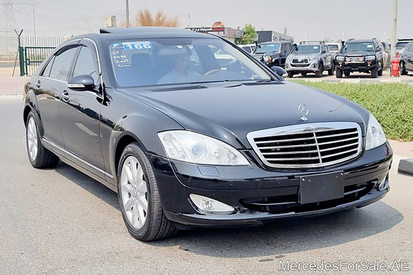 black 2009 Mercedes s550