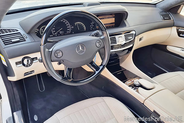 white 2007 Mercedes cl550