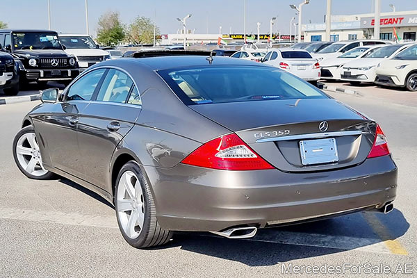 white 2008 Mercedes cls350