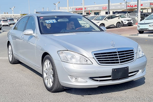 silver 2007 Mercedes s550