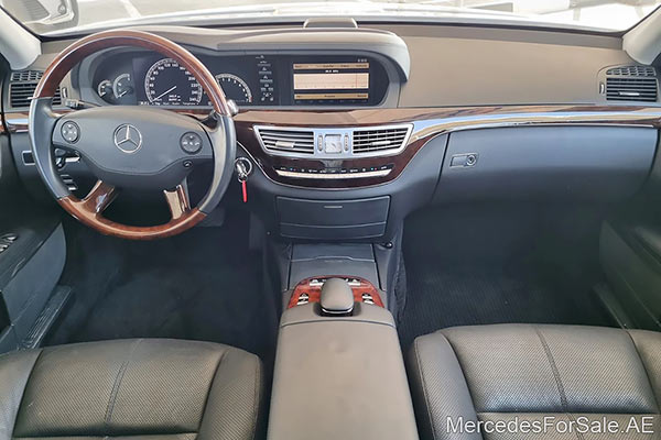 silver 2007 Mercedes s550