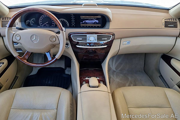 white 2007 Mercedes cl550