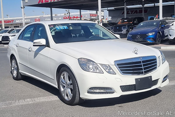 Image of a pre-owned 2011 white Mercedes-Benz E350 car