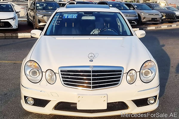 white 2006 Mercedes e350