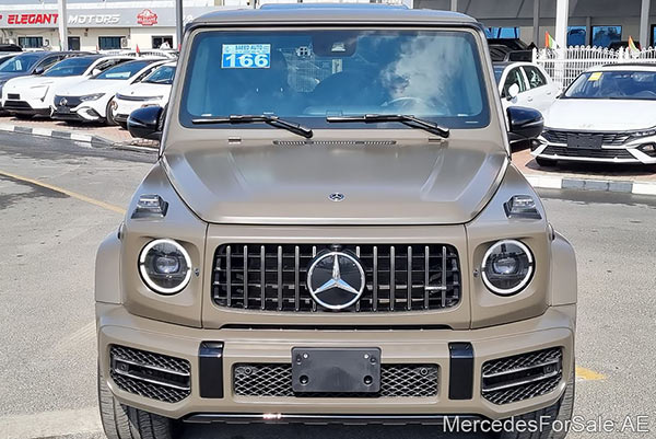 سيارة مرسيدس g63 لونها بني