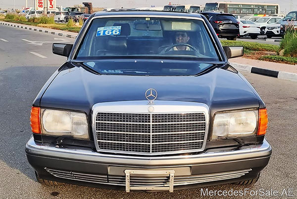 black 1990 Mercedes s560