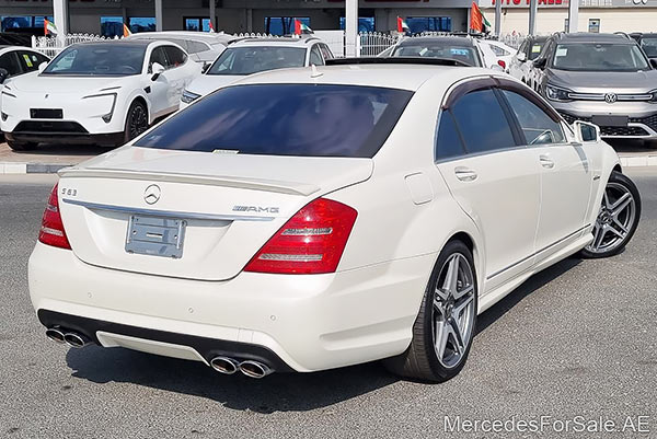 white 2010 Mercedes s63