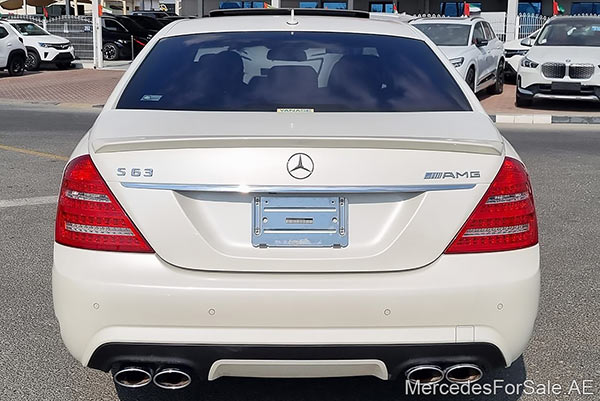 white 2010 Mercedes s63