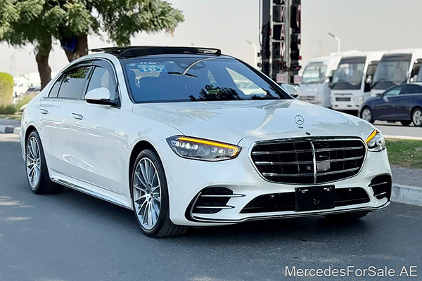 white 2022 Mercedes s580