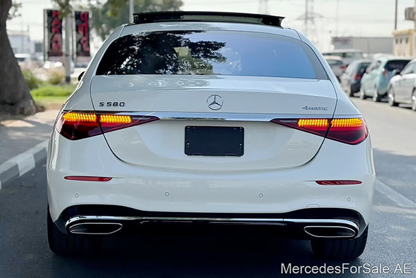 white 2022 Mercedes s580