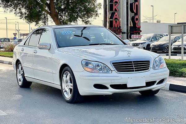 Image of a pre-owned 2004 white Mercedes-Benz S350 car