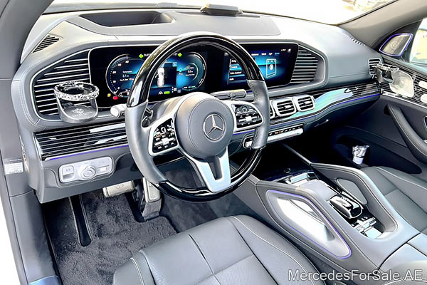 white 2022 Mercedes gls600