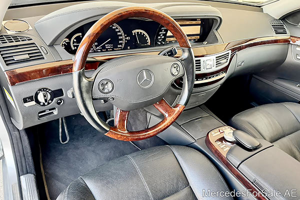 silver 2008 Mercedes s550