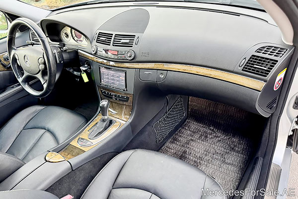 silver 2007 Mercedes e550
