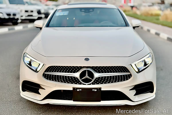 سيارة مرسيدس cls450 مستعملة موديل 2019 لونها ابيض