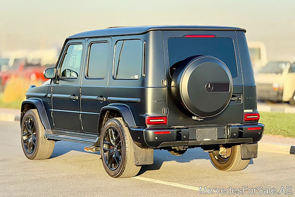 black 2022 Mercedes g63