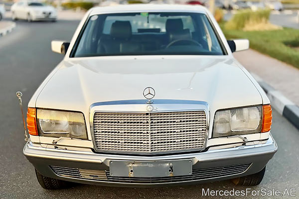 Image of a pre-owned 1988 white Mercedes-Benz S500 car